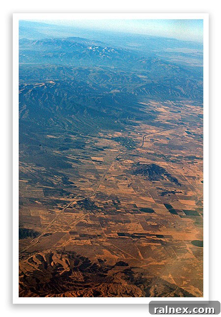 fly18 fly18 - Rugged mountains seen from an aircraft