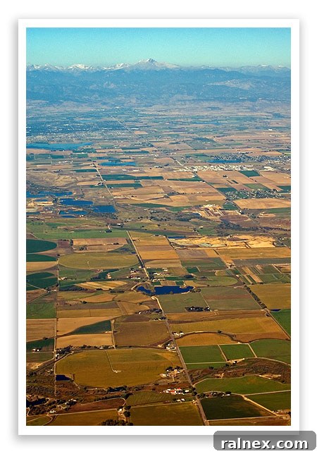 fly21 fly21 - Flat plains stretching to the horizon after mountains